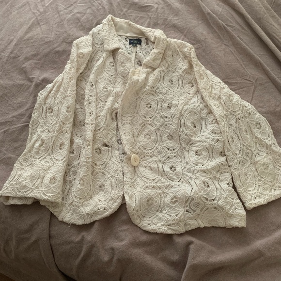 Lace jacket - rare find! - Picture 6 of 10